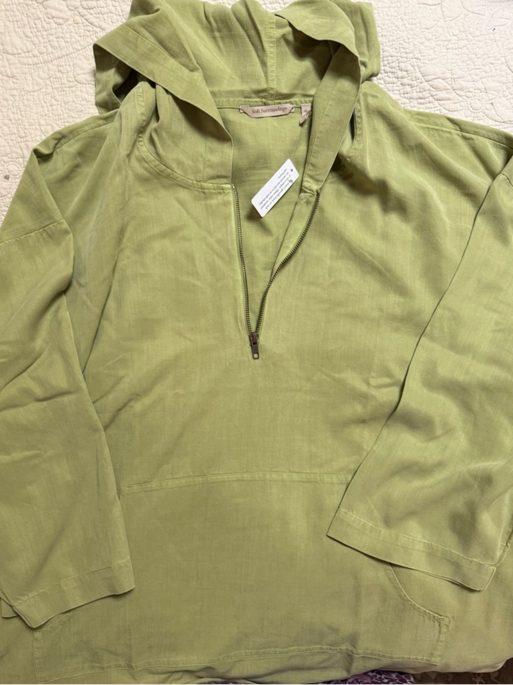 Soft Surroundings Women’s Light green Hooded Pullover Shirt tencel fabric
